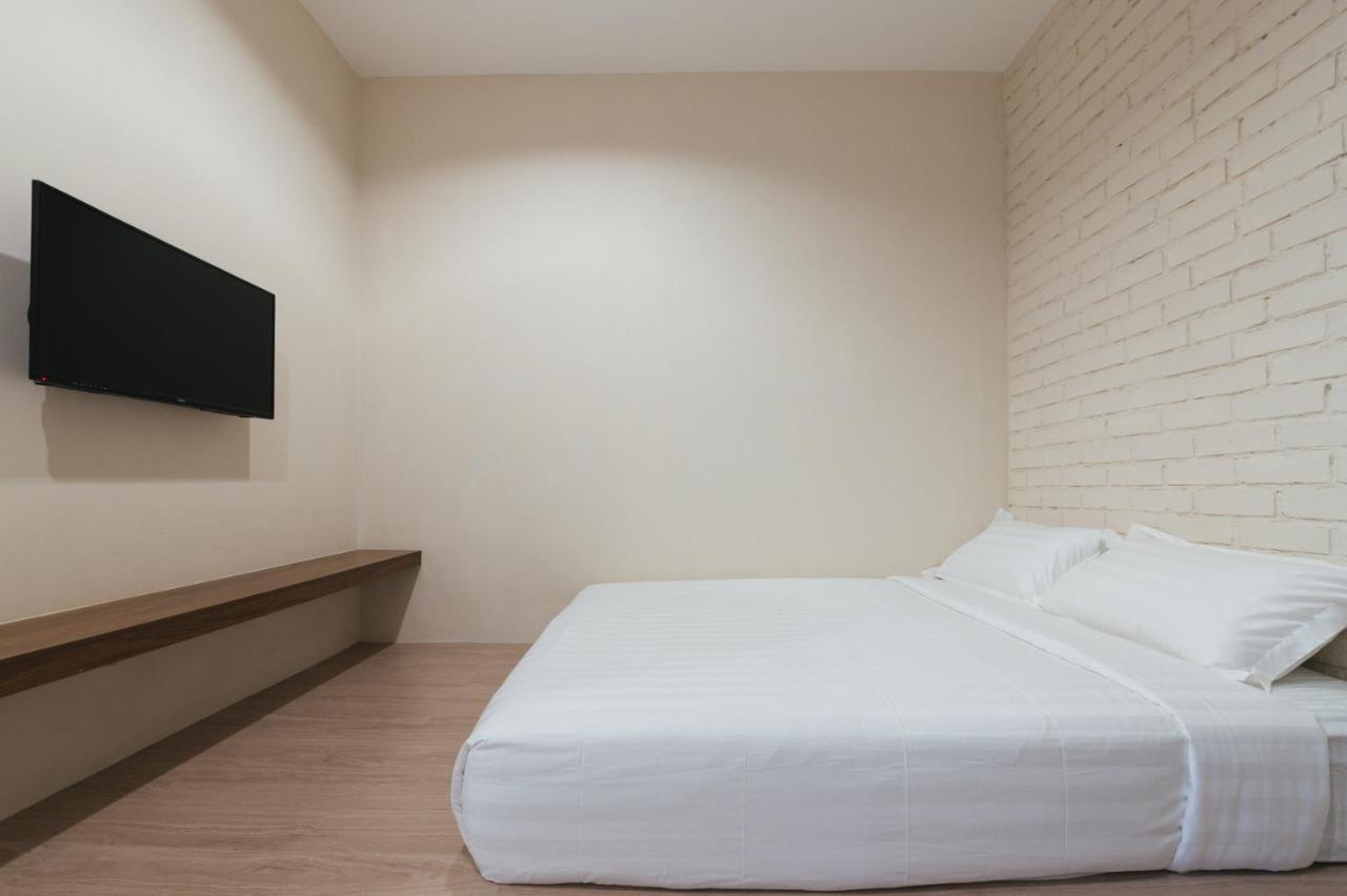 A° Hotel 셈포르나 외부 사진